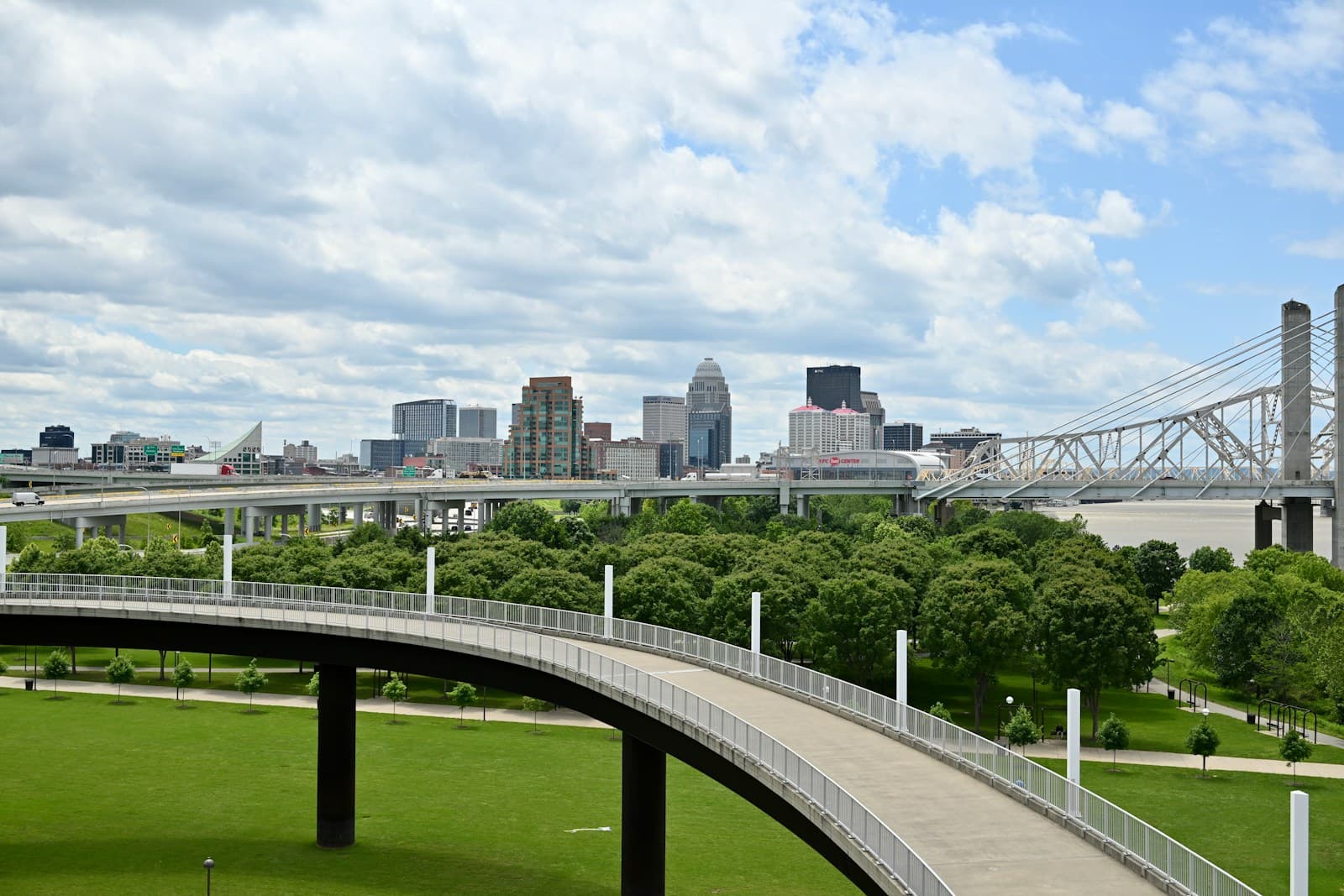 Kentucky cityscape and street view