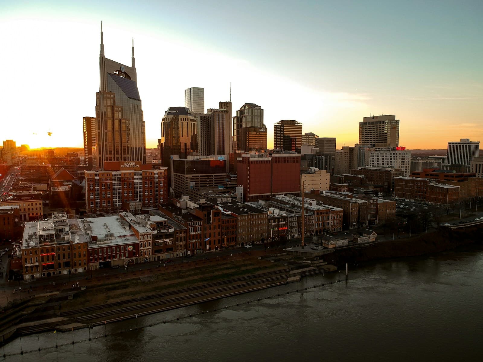 Nashville, Tennessee cityscape and street view